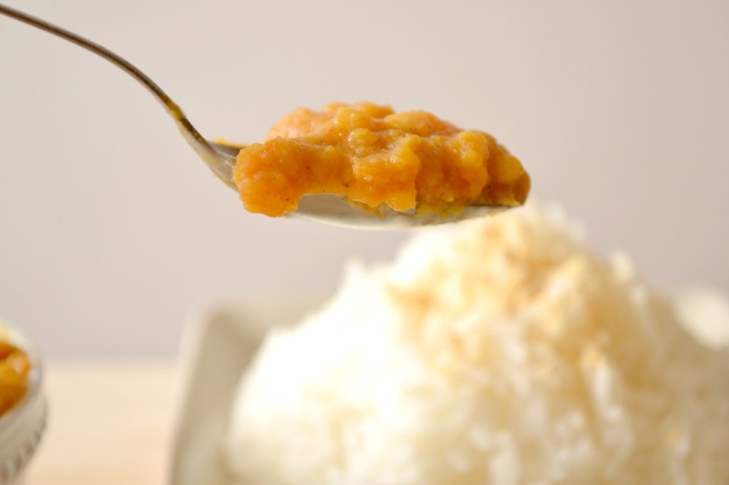 Dahl – Lentilles rouge corail, Patate douce & Lait de coco – Les Cookines