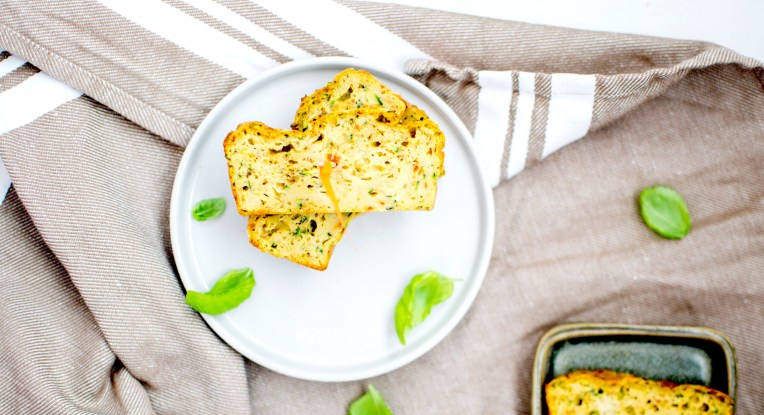 cake courgettes tomates séchées 5